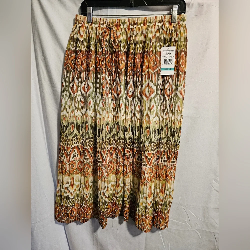 New Alfred Dunner Orange and Green  Skirt Size 16